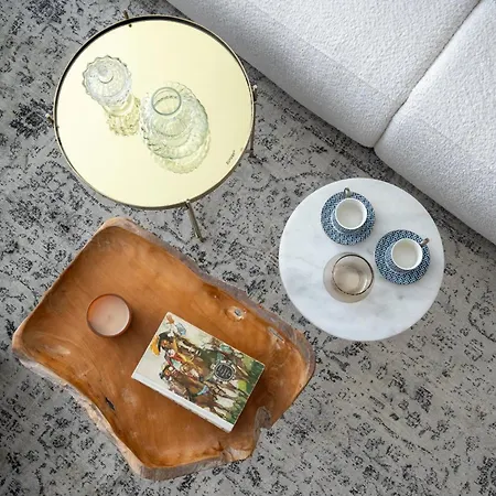 Views! Of The Palaces, 2br Stunner דירה