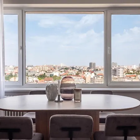 Views! Of The Palaces, 2br Stunner * Bucarest