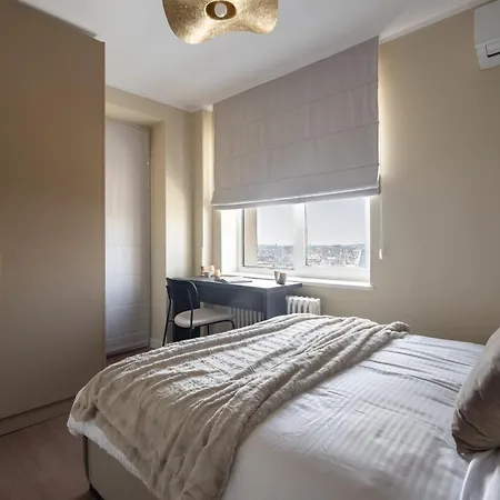 Views! Of The Palaces, 2br Stunner Apartamento Bucarest