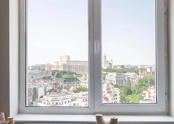 Views! Of The Palaces, 2br Stunner شقة *