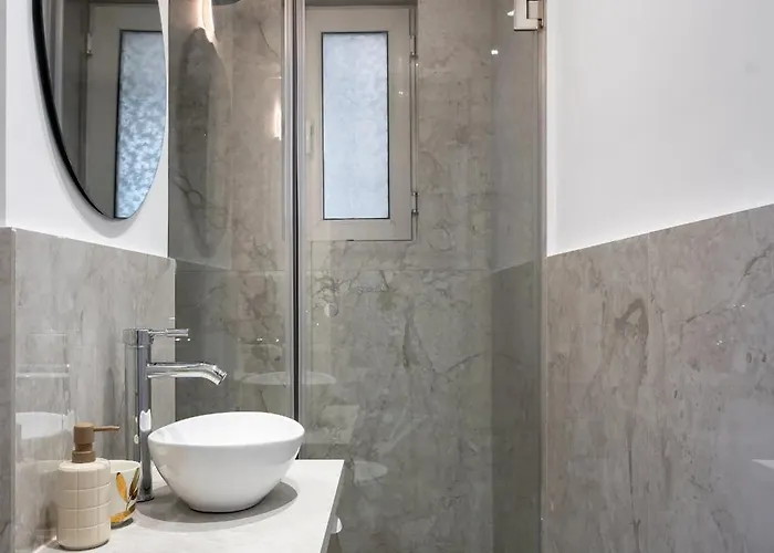 Apartman Views! Of The Palaces, 2br Stunner *