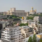 Views! Of The Palaces, 2br Stunner *