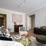 Apartament Views! Of The Palaces, 2br Stunner *