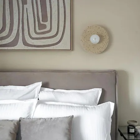 Daire Views Of The Palaces 2br Stunner *