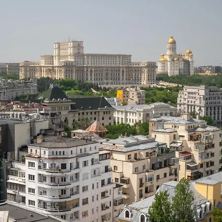 Views! Of The Palaces, 2br Stunner *