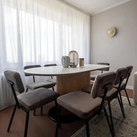Daire Views Of The Palaces 2br Stunner