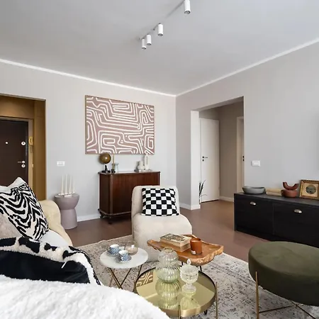 Daire Views Of The Palaces 2br Stunner *