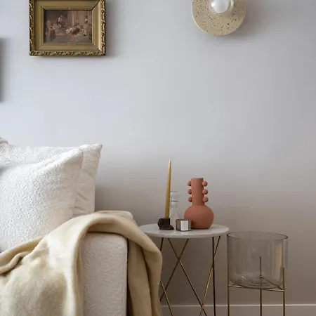 Views Of The Palaces 2br Stunner Daire