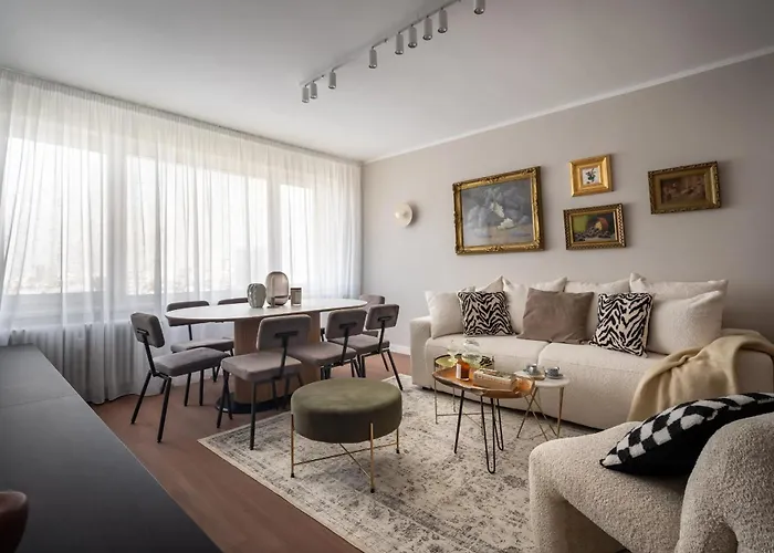 Views! Of The Palaces, 2br Stunner Daire Bükreş