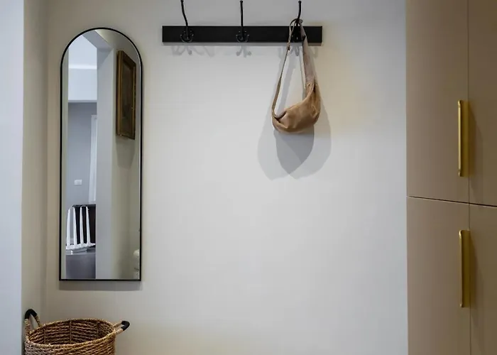 Views! Of The Palaces, 2br Stunner * Bucareste